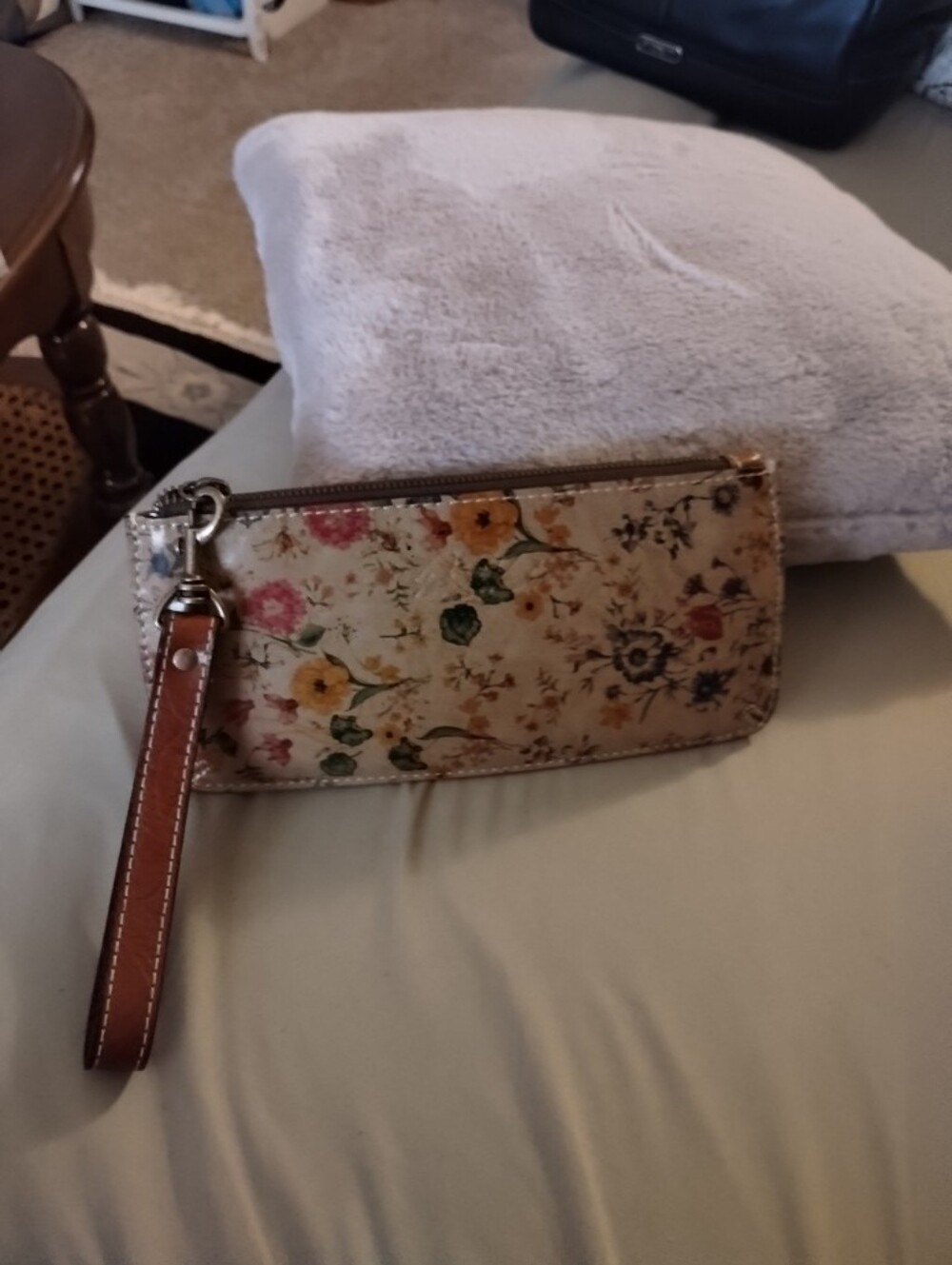Patricia Nash Prairie Rose Print Wristlet Clutch in Cream with Brown Strap